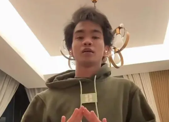 Selebgram Satria Mahathir diduga melakukan penipuan online (Sumber: Instagram/@pupacogilll)