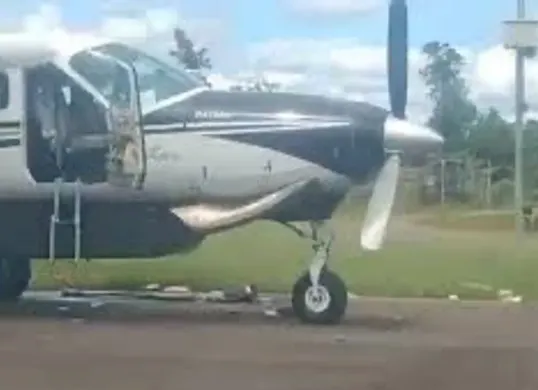 Pesawat Smart Air ditembaki di Papua, 2 orang pilot meninggal dunia (Sumber: X)