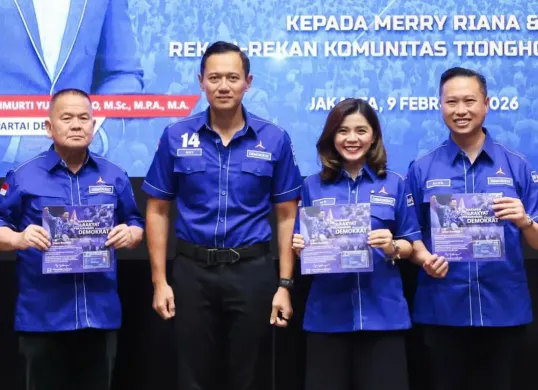 Merry Riana bersama sang suami, Alva Christoper Tjenderasa resmi bergabung sebagai kader Partai Demokrat. (Sumber: Instagram/@agusyudhoyono)