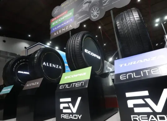 Bridgestone Indonesia menghadirkan promo diskon ban, spooring, hingga cashback di IIMS 2026. (Sumber: Bridgestone)