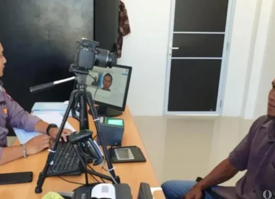 Proses pembuatan SIM di Satpas Polresta Tangerang. (Sumber: Poskota/ Veronica)