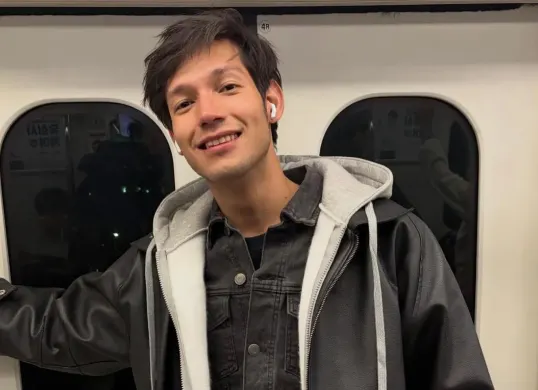 Naufal Samudra dikabarkan tengah menjalin hubungan spesial dengan Julia Prastini atau akrab disapa Jule. (Sumber: Instagram/@itsnaufalsamudra)