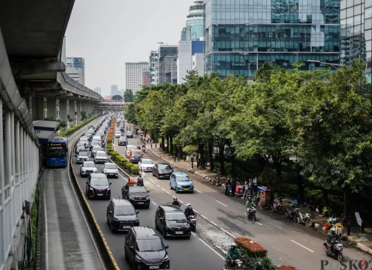 Potret Jalan Rasuna Said yang Mulai Bersih dari Tiang Monorel