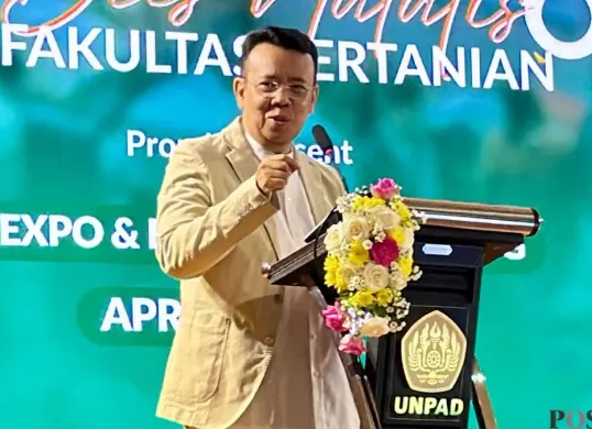 Guru Besar UIN Syarif Hidayatullah Achmad Tjachja Nugraha. (Sumber: Poskota/Gatot Poedji Utomo)