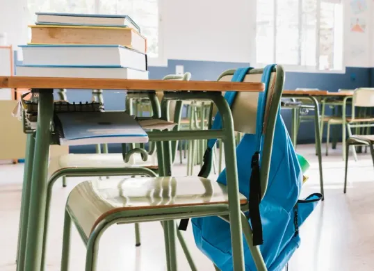 Jadwal libur anak sekolah saat momentum Ramadhan hingga Idul Fitri 1447 Hijriah. (Sumber: Freepik/@freepik)