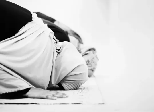 Jadwal sholat Tarawih Ramadhan 2026 di Masjid Istiqlal, Pasar Baru, Sawah Besar, Jakarta Pusat. (Sumber: Freepik/@rawpixel.com)