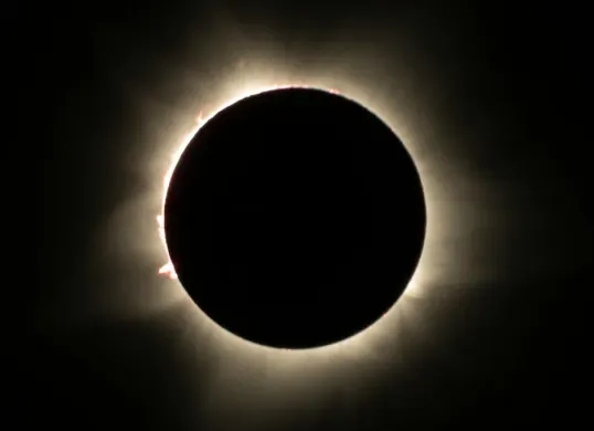 Ilustrasi - Gerhana Matahari Cincin akan terjadi hari ini, Selasa, 17 Februari 2026. (Sumber: Pexels/Eclipse Chasers)