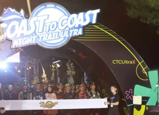 bank bjb menggelar event Coast to Coast Night Trail Ultra. (Sumber: Dok. bank bjb)