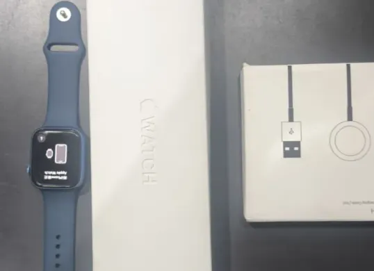 Barang bukti berupa Apple Watch terkait kasus dugaan penipuan di Cikarang Barat, Jawa Barat. (Sumber: Polsek Cikarang Barat)