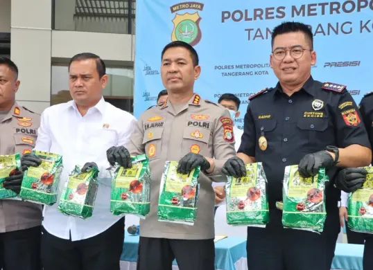 Polres Metro Tangerang Kota saat melakukan konferensi pers pengungkapan sabu 25 kilogram jaringan internasional. (Sumber: Dok. Polres Metro Tangerang Kota)