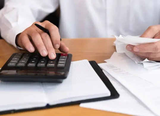 Ilustrasi opsen pajak kendaraan. (Sumber: freepik)