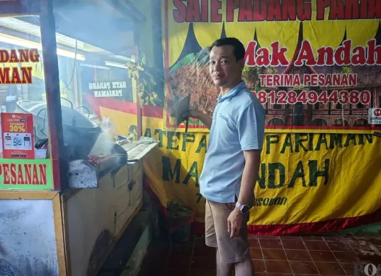 Rekomendasi kuliner Ramadhan, Sate Padang Pariaman Mak Andah. (Sumber: Poskota/Angga Pahlevi)