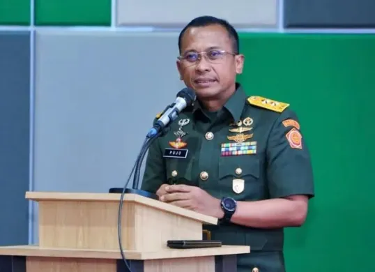 Pemerintah resmi menetapkan Prihati Pujowaskito sebagai Direktur Utama BPJS Kesehatan untuk periode 2026–2031. (Sumber: Instagram/@keluargaalumifkuns)