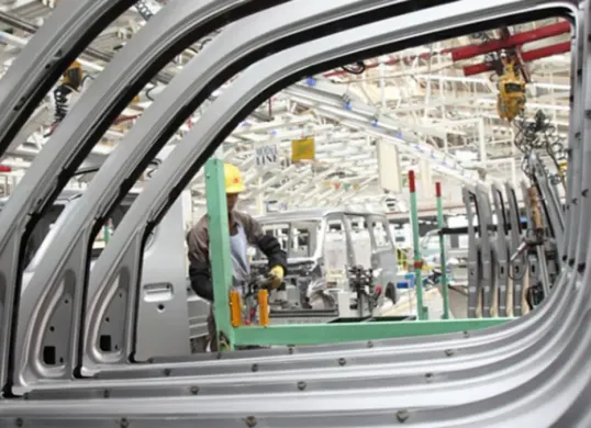 Rencana impor 105 ribu pick-up CBU dinilai berpotensi menekan industri kaca otomotif nasional. (Sumber: Gaikindo)