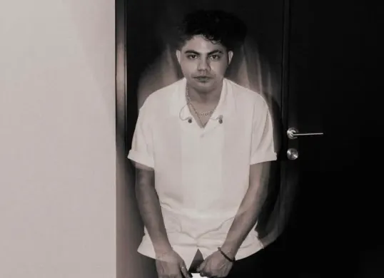 Penyanyi muda jebolan ajang pencarian bakat, Indonesian Idol, Piche Kota ditetapkan sebagai tersangka dalam kasus dugaan rudapaksa. (Sumber: Instagram/@pichekota_)