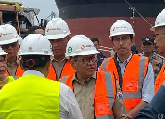 Pramono Anung akan cek perizinan proyek rumah duka dan krematorium yang ditolak warga di Kalideres, Jakarta Barat. (Sumber: Poskota/Pandi Ramedhan)