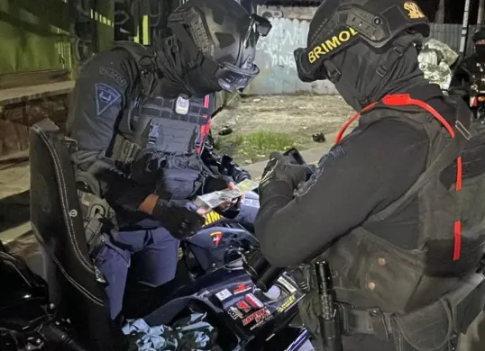 Satuan Korps Brigade Mobil (Brimob) dan Sabhara menggelar patroli kewilayahan untuk meredam aksi tawuran di wilayah hukum Polda Metro Jaya. (Sumber: Polda Metro Jaya)