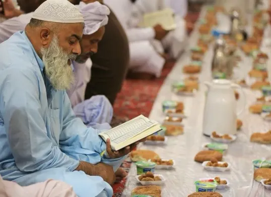 Ilustrasi puasa Ramadhan (Sumber: Pinterest)