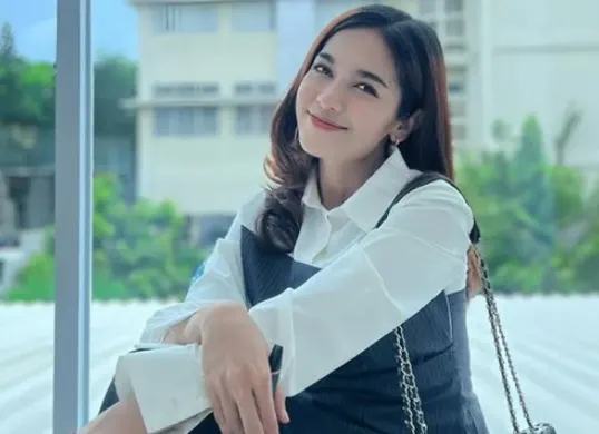 Biodata Lindi Fitriyana, perjalanan karier, karya sinetron, musik, dan fakta menarik dirinya. (Sumber: Instagram/@lindifitriyana)