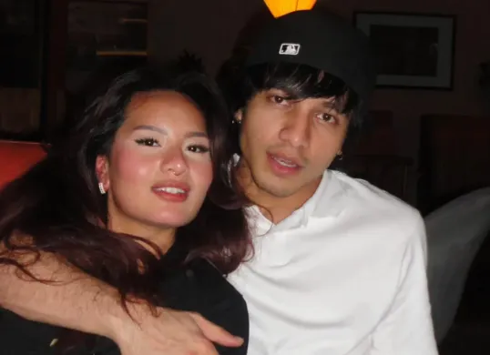 Jefri Nichol dan Zahwa Massaid diduga pacaran. (Sumber: Instagram Story/@jefrinichol)