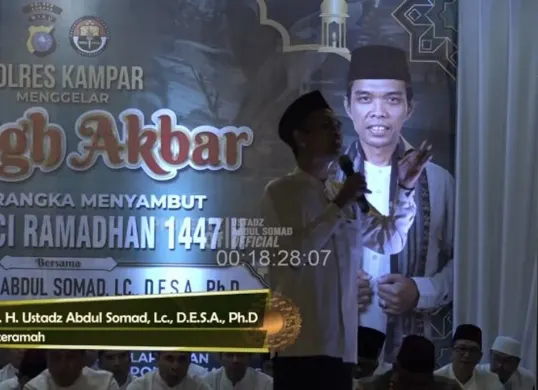 Melalui ceramahnya, Ustadz Abdul Somad menjelaskan hakikat dan makna puasa yang melibatkan hati, pikiran, dan perilaku agar umat Islam meraih derajat takwa secara sempurna. (Sumber: YouTube/Ustadz Abdul Somad Official)