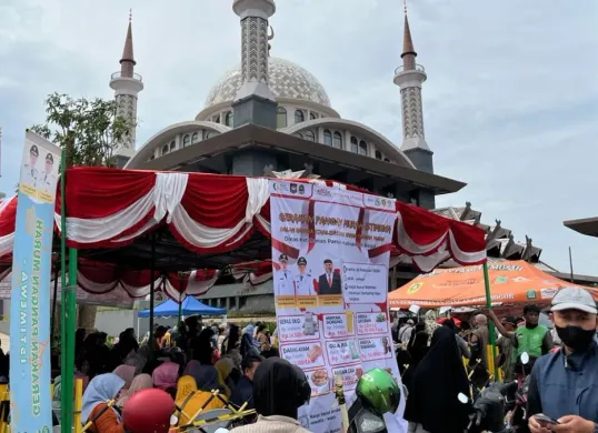 Warga antusias ikuti GPM di pelataran Masjid Nurul Wathon, Cibinong. (Sumber: Dok. Pemkab Bogor)
