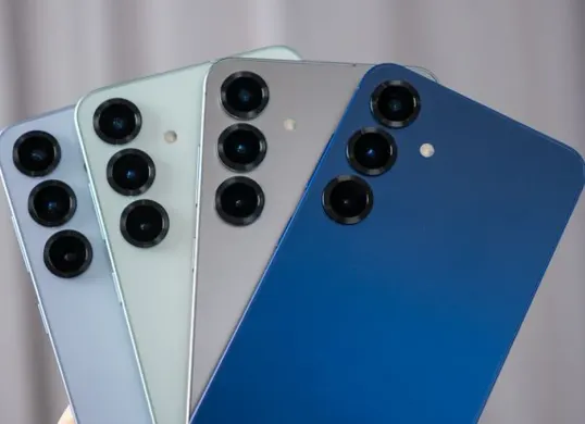 Samsung Galaxy S26 Ultra hadir dengan desain lebih halus, fitur privasi layar terbaru, serta kamera beresolusi tinggi yang didukung teknologi AI. (Sumber: Dok/Samsung)