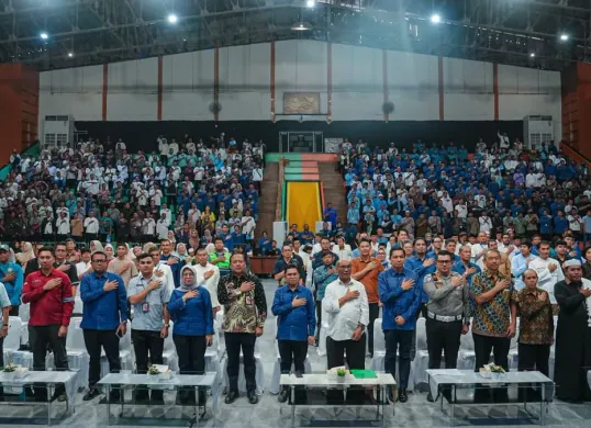 Apel Keselamatan Ekosistem Pramudi bersama ratusan pramudi, baik swakelola, maupun mitra operator Transjakarta. (Sumber: Dok. Istimewa)