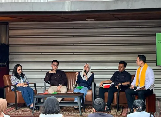 ara Anggota DPRD DKI Jakarta saat berdiskusi dengan anak muda di Cikini, Jakarta Pusat, Sabtu, 28 Februari 2026. (Sumber: Poskota/M Tegar Jihad)