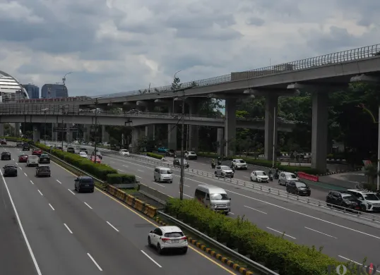 Jadwal ganjil genap Jakarta hari ini tidak berlaku. (Sumber: Poskota/Bilal Nugraha Ginanjar)