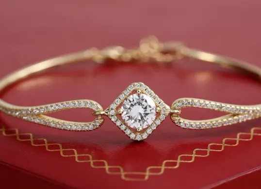 Harga emas perhiasan hari ini, Minggu, 4 Januari 2026. (Sumber: Pixabay)