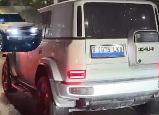 iCar V23 tertangkap kamera melintas di jalanan Jakarta. (Sumber: Instagram/@masukgarasi)