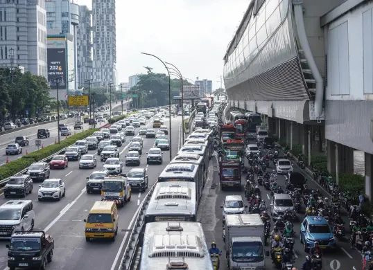 Ruas GT di Jakarta yang terdampak aturan ganjil genap.(Sumber: Poskota/Bilal Nugraha Ginanjar)