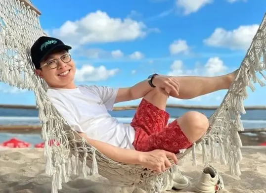 Potret Richard Lee yang ditetapkan sebagai tersangka, akan diperiksa 7 Januari 2026, Ancaman hukuman penjara hingga 12 tahun dan denda miliaran. (Sumber: Instagram/@dr.richard_lee)