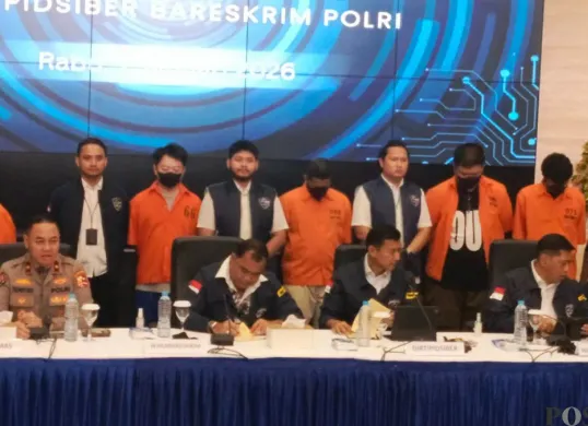 Konferensi pers Kepolisian Republik Indonesia terkait pemberantasan praktik judi online (Judol) di di Gedung Bareskrim Polri, Jakarta Selatan, Rabu, 7 Januari 2026. (Sumber: Poskota/Ali Mansur)