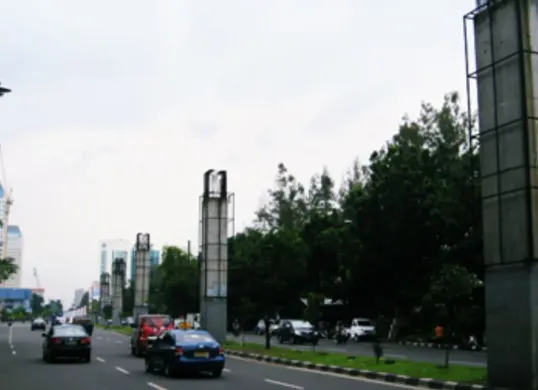 Pemprov DKI siapkan anggaran Rp100 miliar bongkar tiang monorel mangkrak. (Sumber: beritajakarta.id)