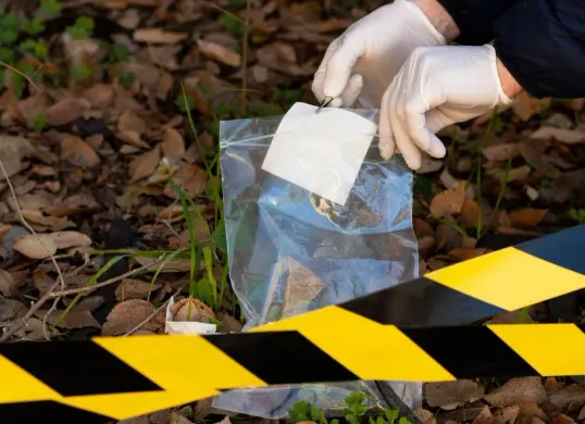 Ilustrasi. Polisi masih melakukan penyelidikan kematian pensiunan guru di Jorong Talago, Nagari VII Koto Talogo, Kecamatan Guguak, Kabupaten Limapuluh Kota, Sumatera Barat. (Sumber: Freepik/@freepik)