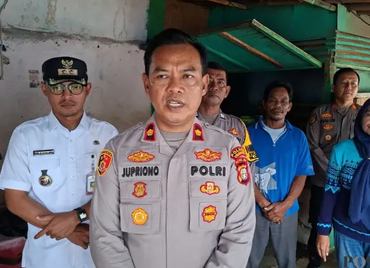Kapolsek Cimanggis, Kompol Jupriono memastikan, pelaku begal sopir ojek masih diburu. (Sumber: Poskota/Angga Pahlevi)
