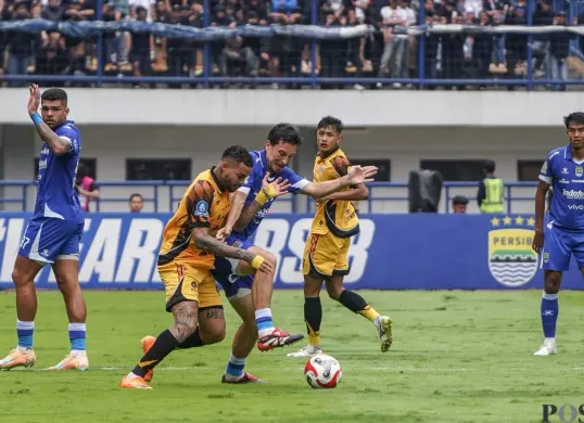 Jadwal Persib Bandung dan Persija Jakarta. (Sumber: Poskota/Bilal Nugraha Ginanjar)