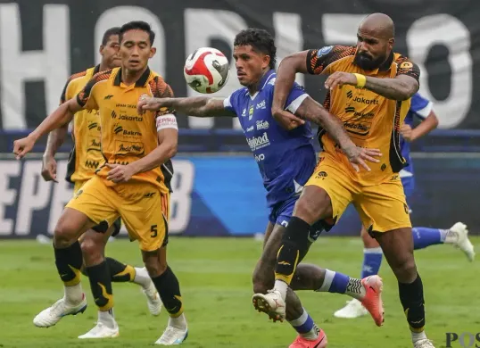 Jadwal Persija vs Persib Bandung di pekan ke-32 Super League 2026. (Sumber: Poskota/ Bilal Nugraha Ginanjar)