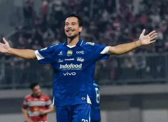 Thom Haye ngaku keluarganya dapat ancaman pembunuhan usai Persib kalahkan Persija Jakarta. (Sumber: Instagram/@thomhaye)