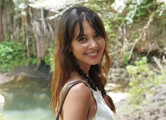 Buku Broken Strings karya Aurelie Moeremans tengah menjadi sorotan publik dan viral di media sosial. (Sumber: Instagram/@aurelie)