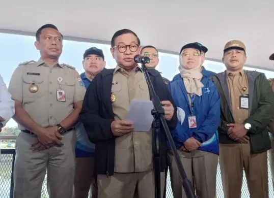 Gubernur Jakarta Pramono Anung saat meresmikan Waduk Cilangkap di Jakarta Timur, Senin, 12 Januari 2026. (Sumber: Istimewa)