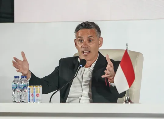 John Herdman diperkenalkan secara resmi sebagai pelatih kepala Timnas Indonesia oleh PSSI di Jakarta, Selasa, 13 Januari 2026. (Sumber: Poskota/Bilal)