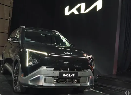 Potret Kia Carens generasi terbaru. (Sumber: Poskota/Erwan Hartawan)