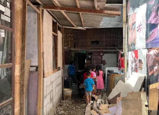 Suasana perkampungan di Kampung Bilik, Kalideres, Jakarta Barat. (Sumber: Poskota/Pandi Ramedhan)