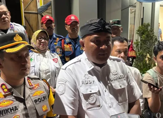 Bupati Bogor, Rudy Susmanto membantah ledakan tambang emas PT Antam Tbk. (Sumber: Poskota/Giffar Rivana)