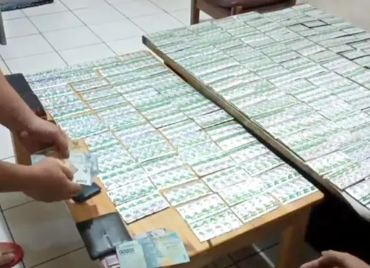 Ribuan obat terlarang yang berhasil diamankan polisi Kota Tangerang dari penangkapan dua orang pemasok. (Sumber: Polsek Batuceper)