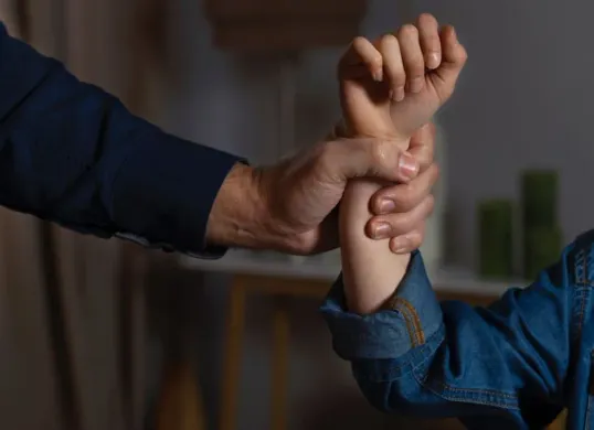 Ilustrasi kekerasan. (Sumber: freepik)