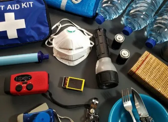 Pemadaman listrik bisa terjadi kapan saja. Simak tips kesiapsiagaan, perlengkapan penting, dan panduan bertahan hidup selama satu minggu penuh. (Sumber: Pexels/Soudha J.)